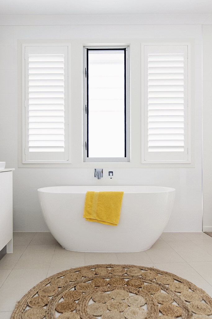 interior-aluminium-shutters-bathroom