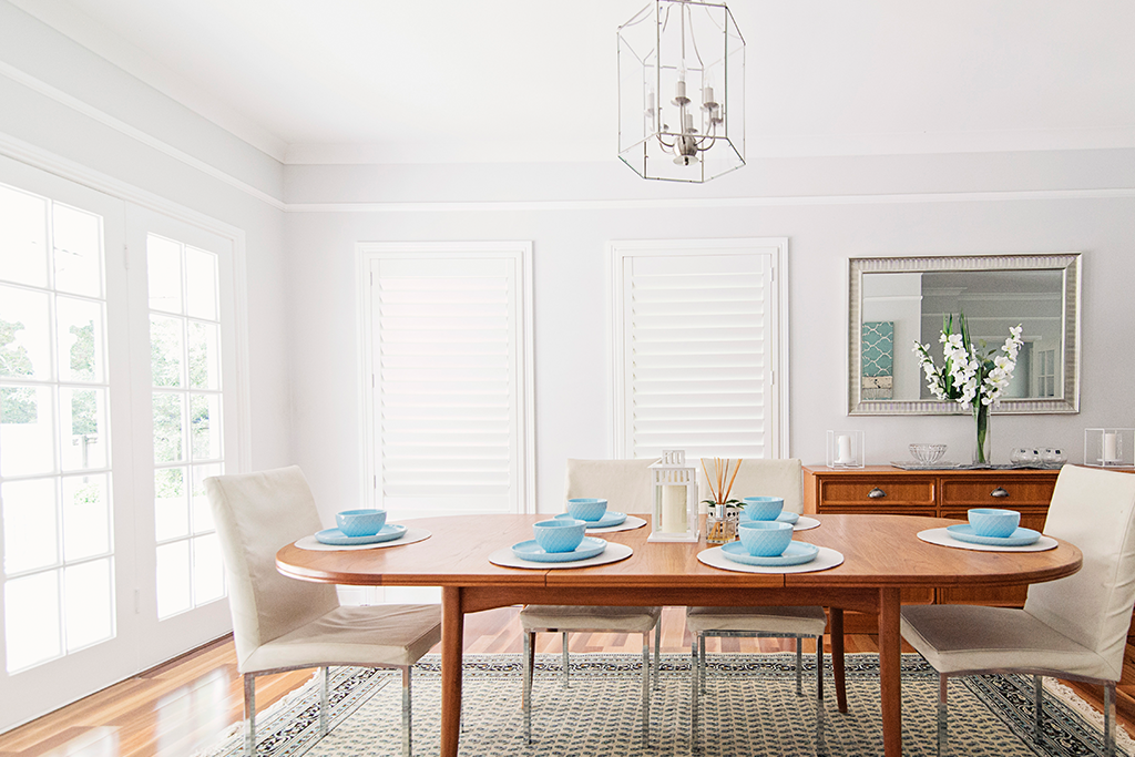 The Benefits of Aluminium Interior Shutters in Wet and High-Use Areas interior-aluminium-shutters-dining-room